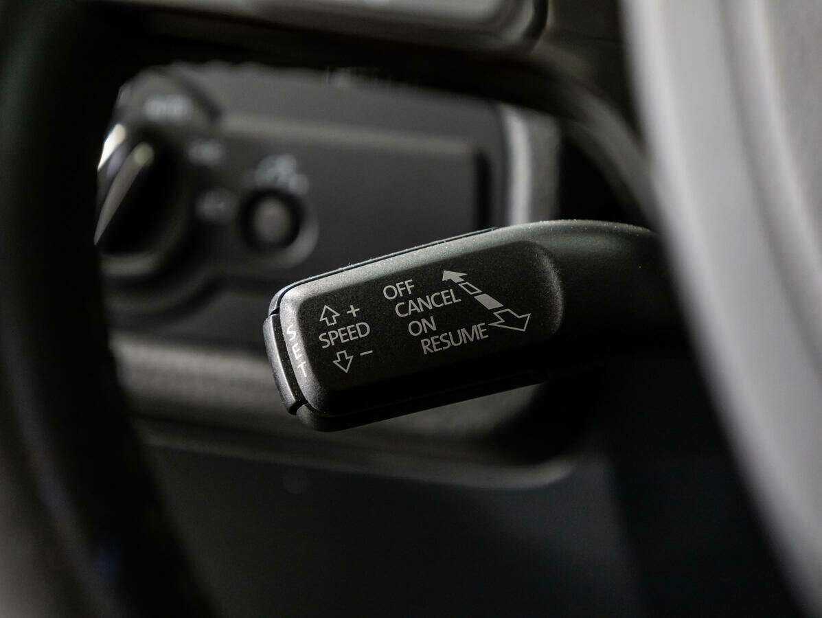 Купить Volkswagen Touareg, 2017, 120 471 км, фото №20