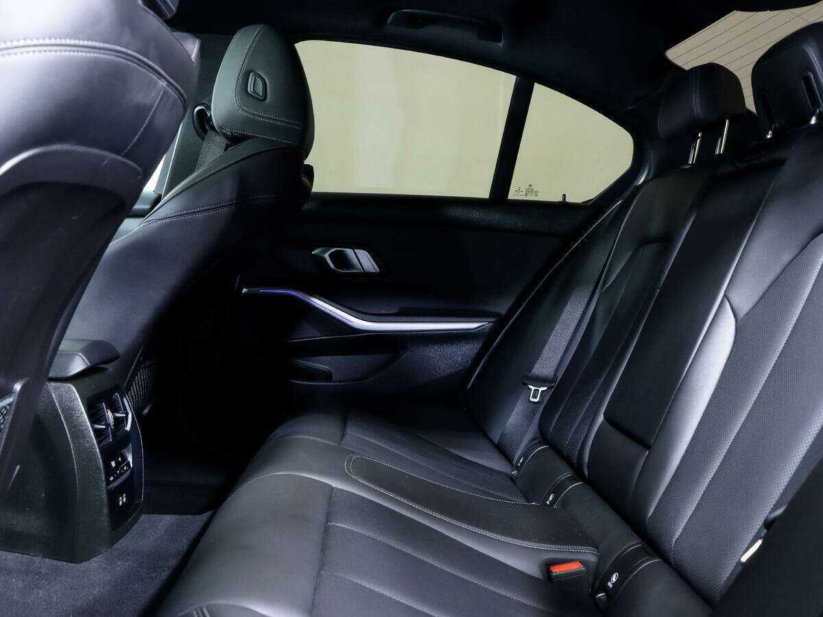 Купить BMW 3 серии 330i, 2022, 7 642 км, фото №11