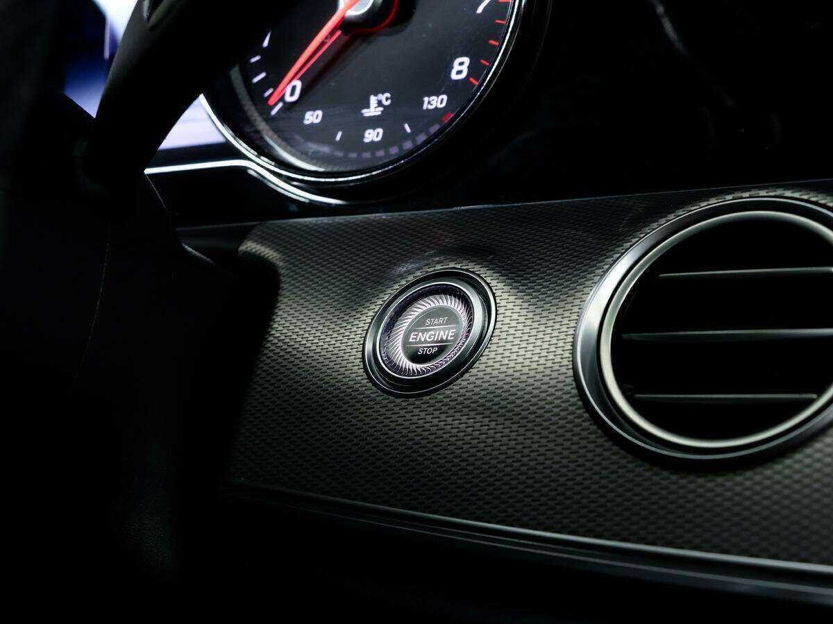 Купить Mercedes-Benz E-Класс 200, 2016, 90 000 км, фото №16