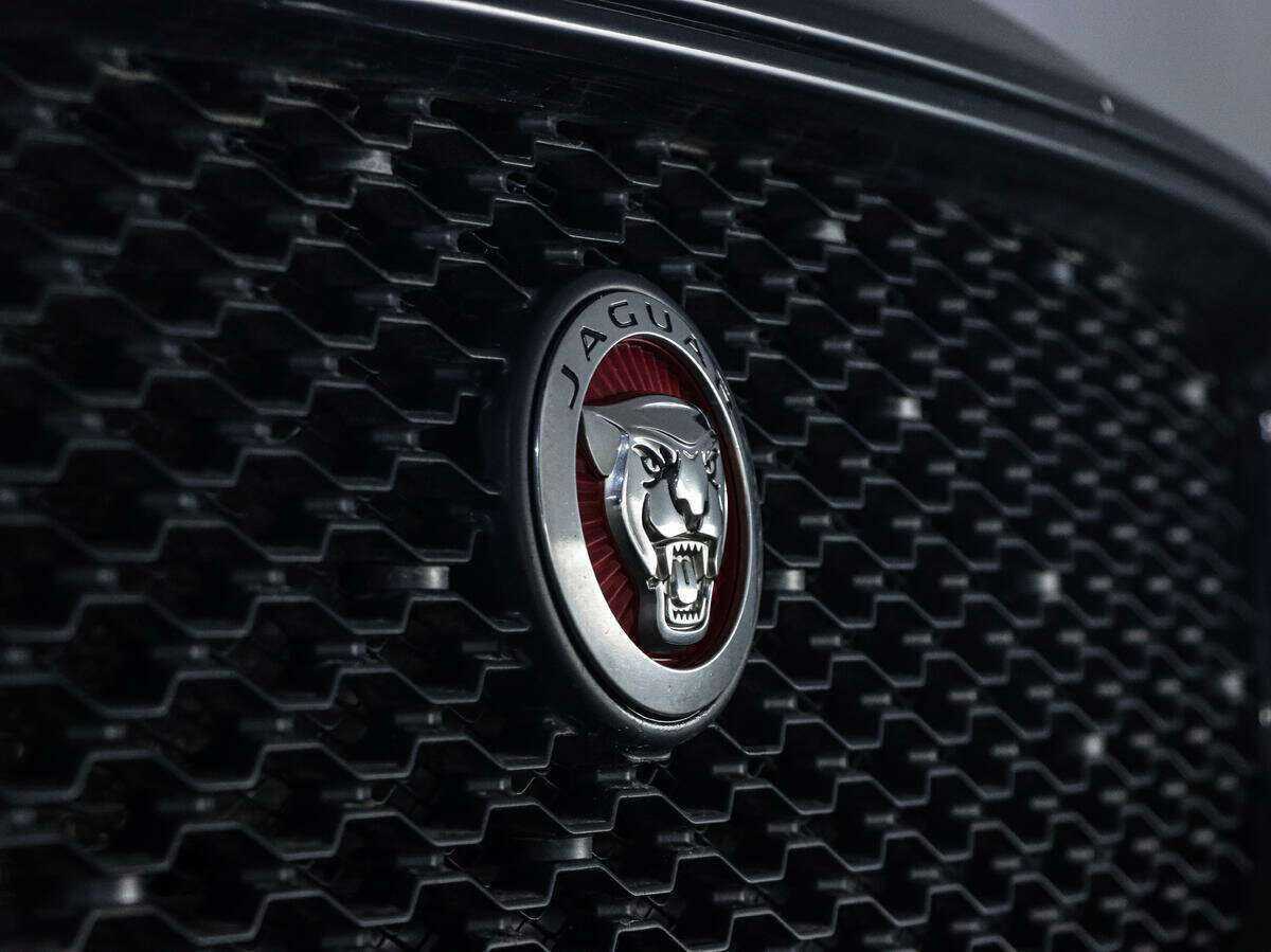 Купить Jaguar XE, 2017, 119 519 км, фото №24