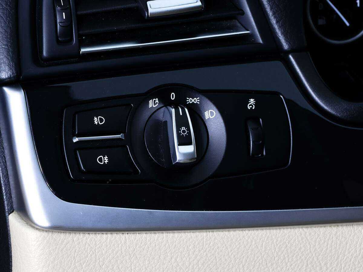 Купить BMW 5 серии 520i, 2012, 190 000 км, фото №21