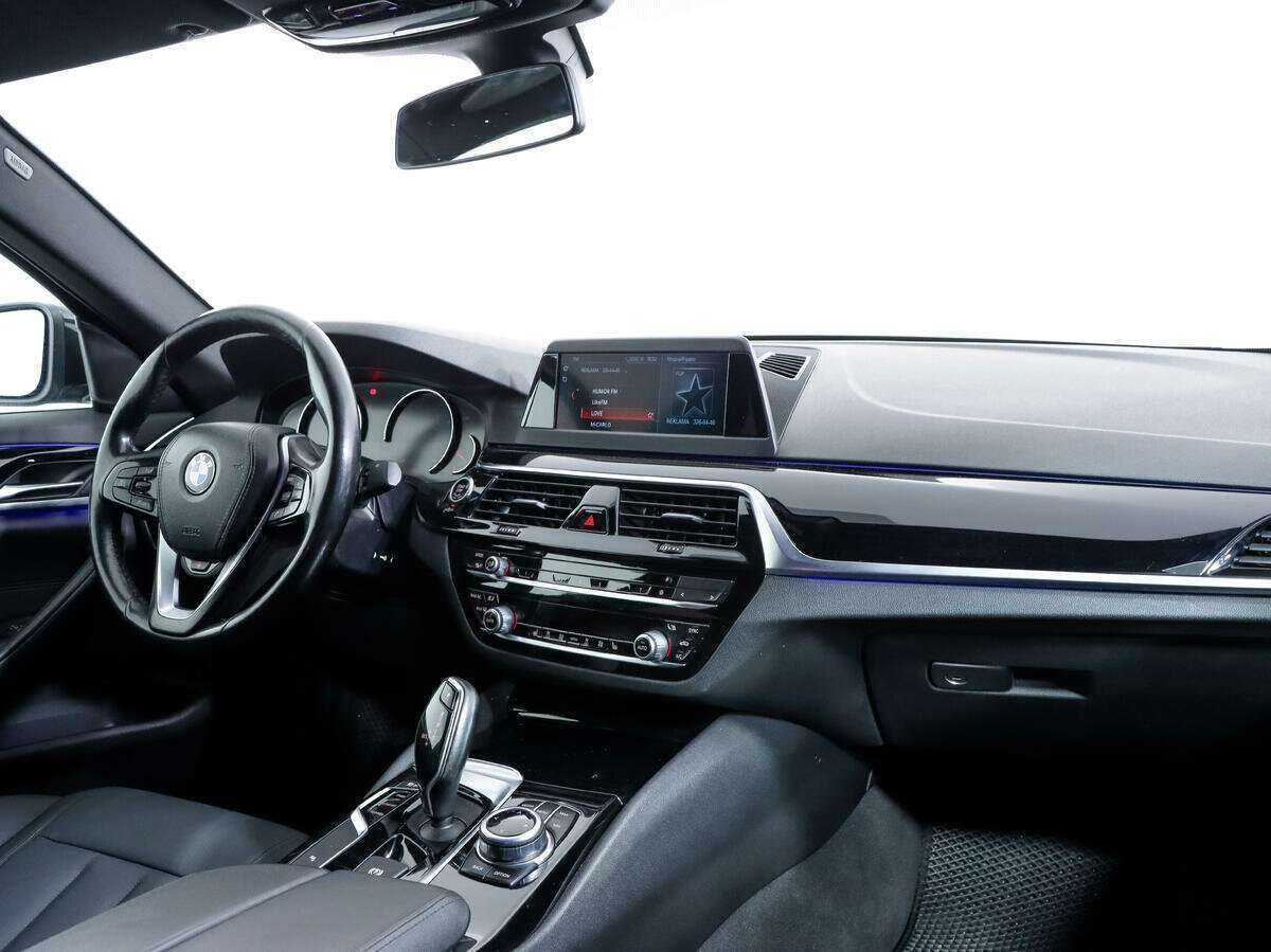 Купить BMW 5 серии 520d, 2017, 157 861 км, фото №8