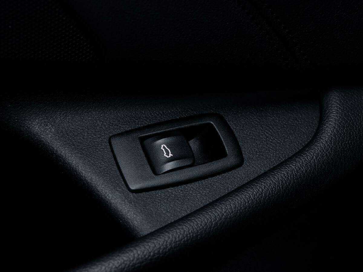 Купить BMW 5 серии 520d, 2019, 169 015 км, фото №12