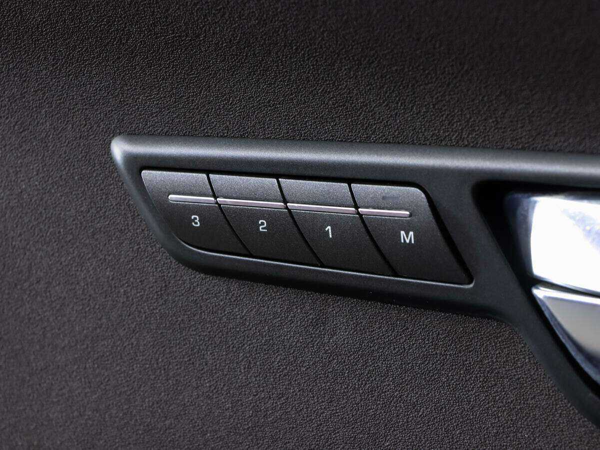 Купить Land Rover Range Rover Evoque 6-speed, 2011, 156 383 км, фото №17