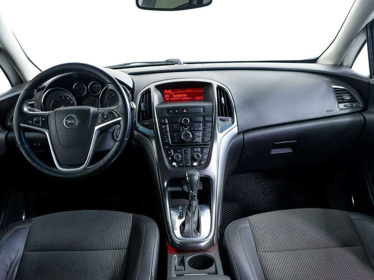 Купить Opel Astra, 2010, 217 128 км, фото №10