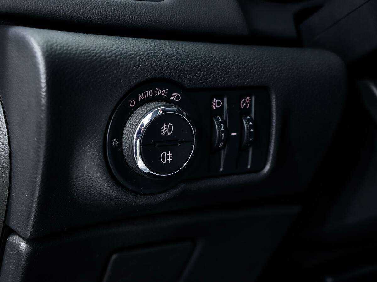 Купить Opel Astra, 2010, 217 128 км, фото №14