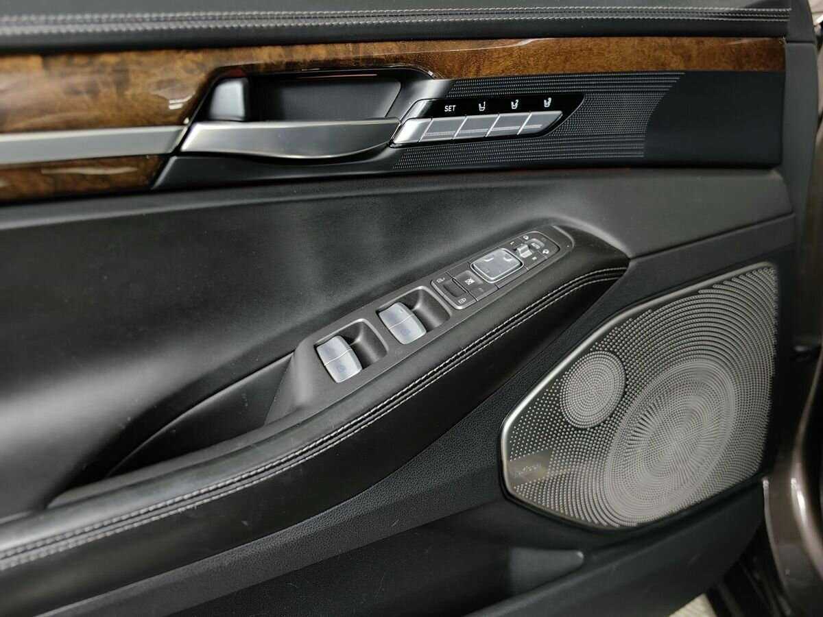 Купить Genesis G90, 2017, 337 657 км, фото №16