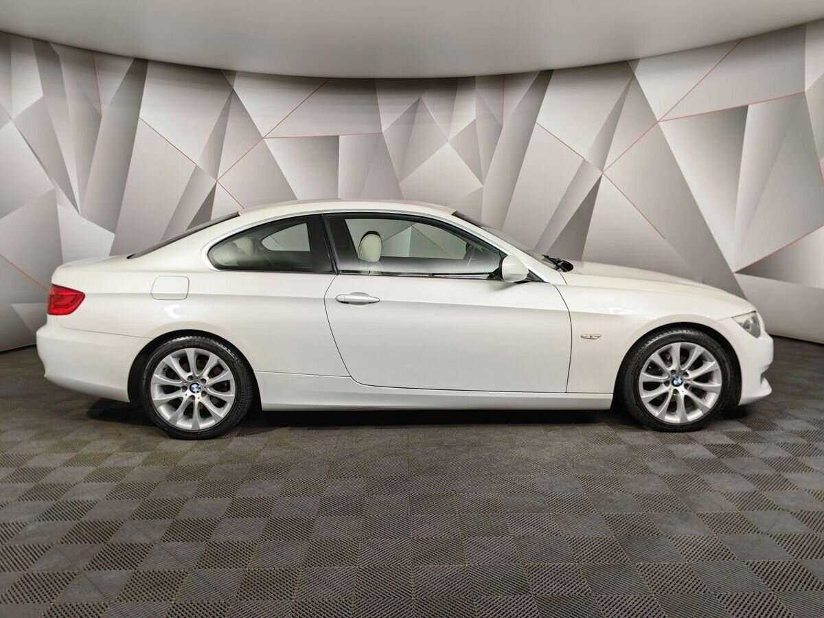 Купить BMW 3 серии 320i, 2012, 84 685 км, фото №6