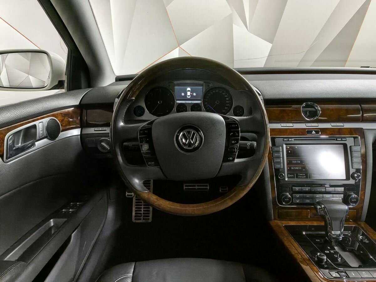 Купить Volkswagen Phaeton 4-Seater Long, 2014, 187 109 км, фото №15