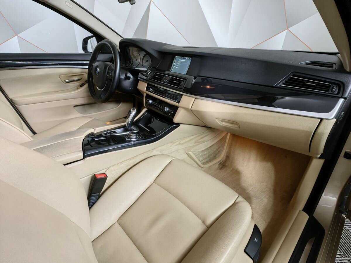 Купить BMW 5 серии 528i, 2011, 178 381 км, фото №9