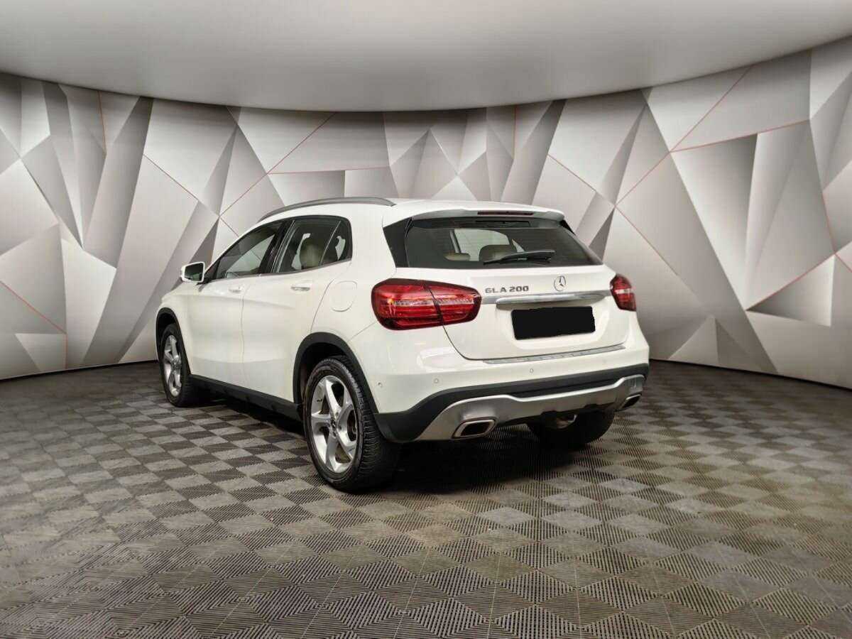 Купить Mercedes-Benz GLA 200, 2019, 117 727 км, фото №4