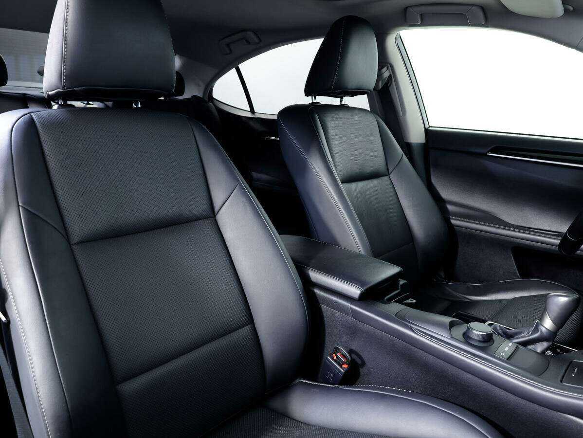 Купить Lexus ES 200, 2017, 104 501 км, фото №13