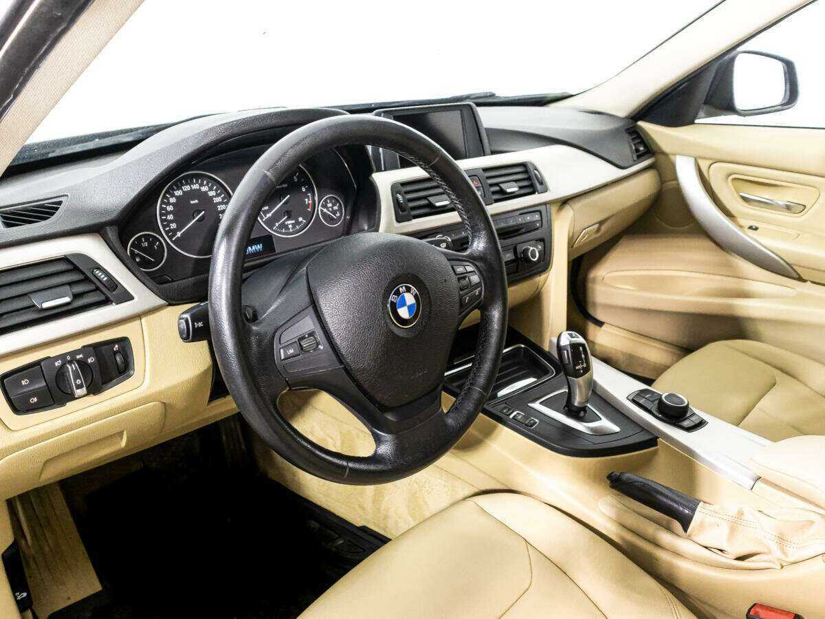 Купить BMW 3 серии 320i, 2014, 215 678 км, фото №11