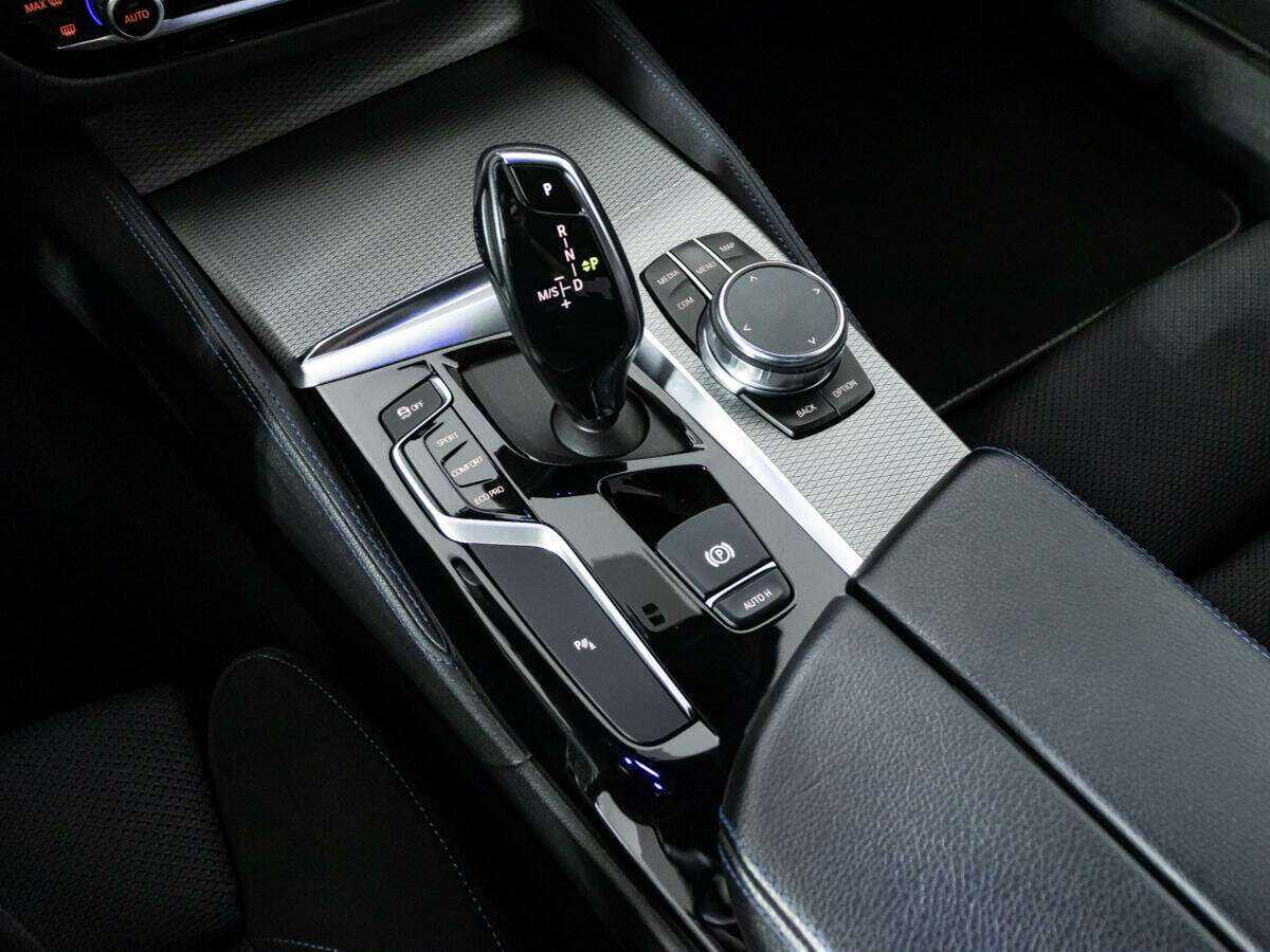 Купить BMW 5 серии 520d xDrive, 2018, 119 564 км, фото №12