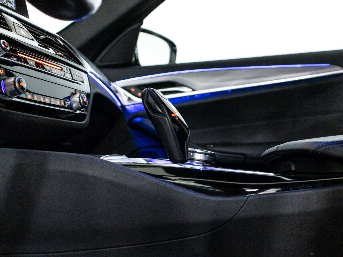 Купить BMW 5 серии 520d xDrive, 2018, 119 564 км, фото №19