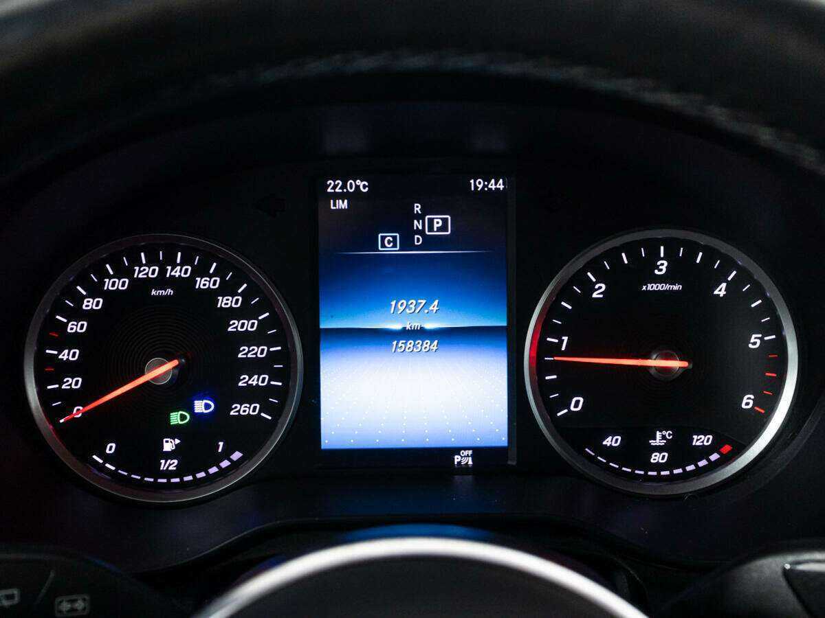 Купить Mercedes-Benz GLC 300 d, 2019, 158 380 км, фото №10