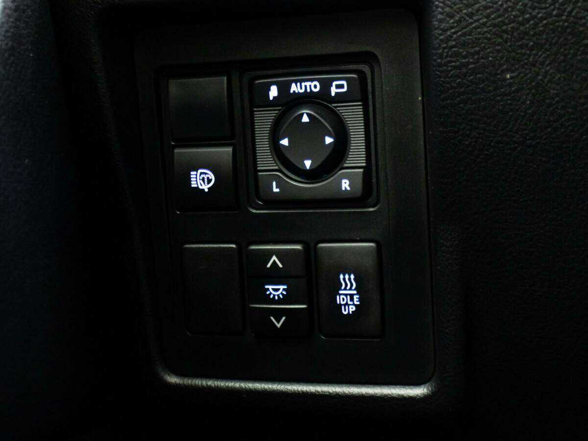 Купить Toyota Land Cruiser Prado, 2017, 137 978 км, фото №18