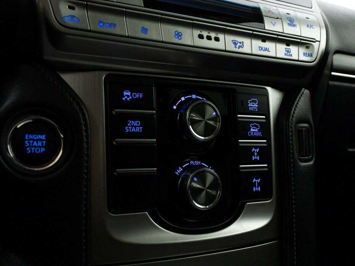 Купить Toyota Land Cruiser Prado, 2017, 137 978 км, фото №23