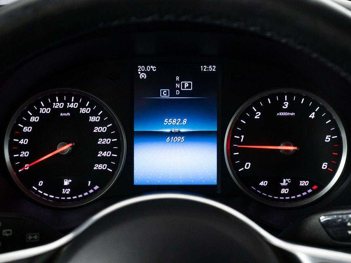 Купить Mercedes-Benz GLC 300 d, 2021, 61 093 км, фото №12