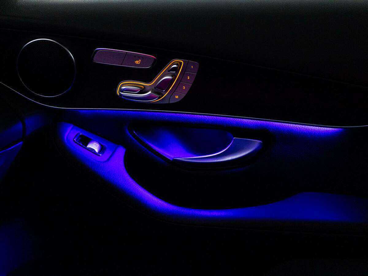 Купить Mercedes-Benz GLC 300 d, 2021, 61 093 км, фото №22