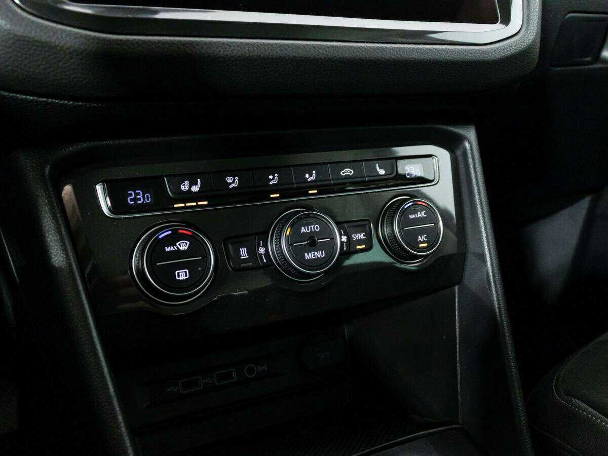 Купить Volkswagen Tiguan, 2018, 96 840 км, фото №17