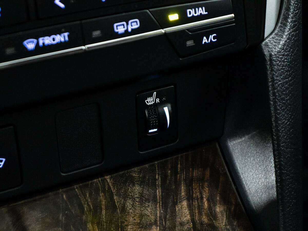 Купить Toyota Camry, 2017, 33 060 км, фото №21