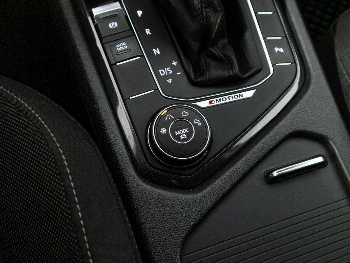 Купить Volkswagen Tiguan, 2018, 137 212 км, фото №18