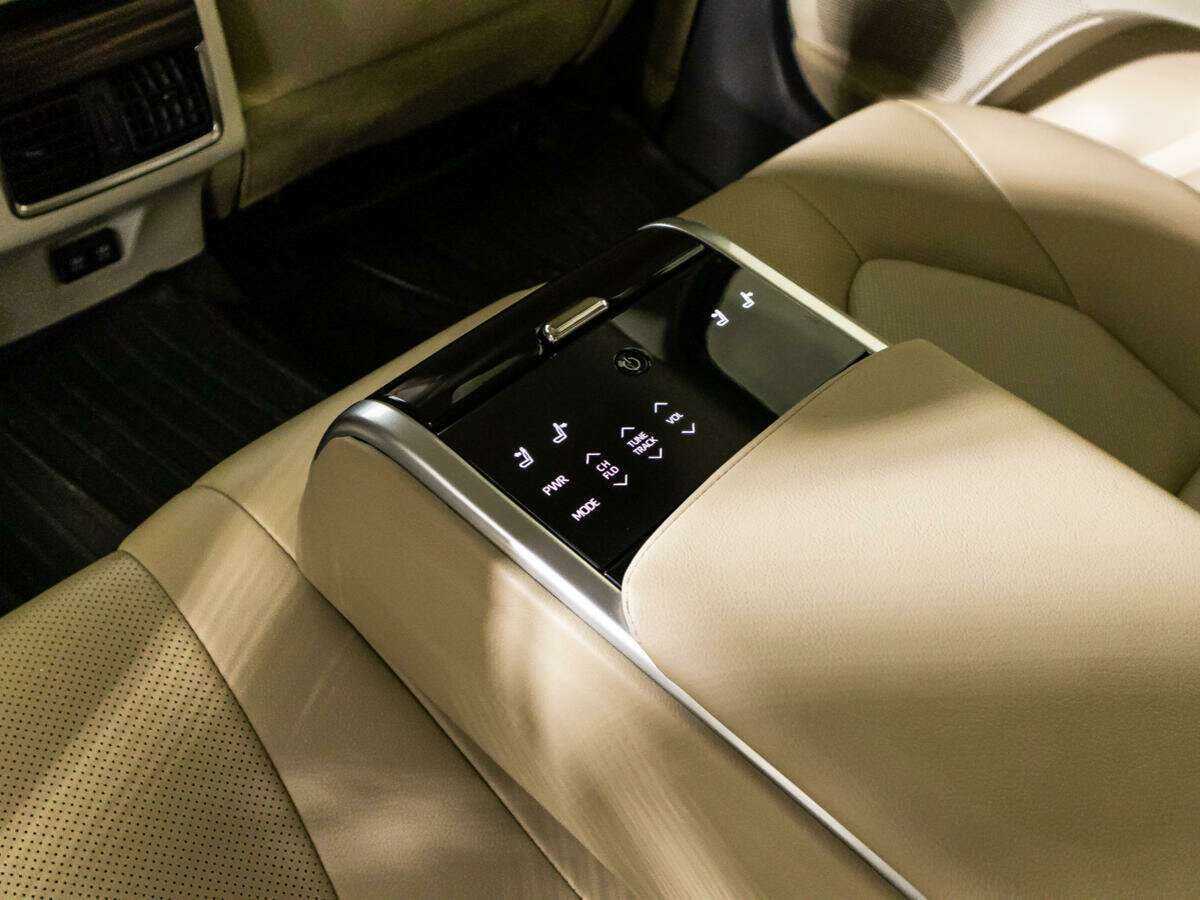 Купить Toyota Camry, 2018, 80 400 км, фото №16