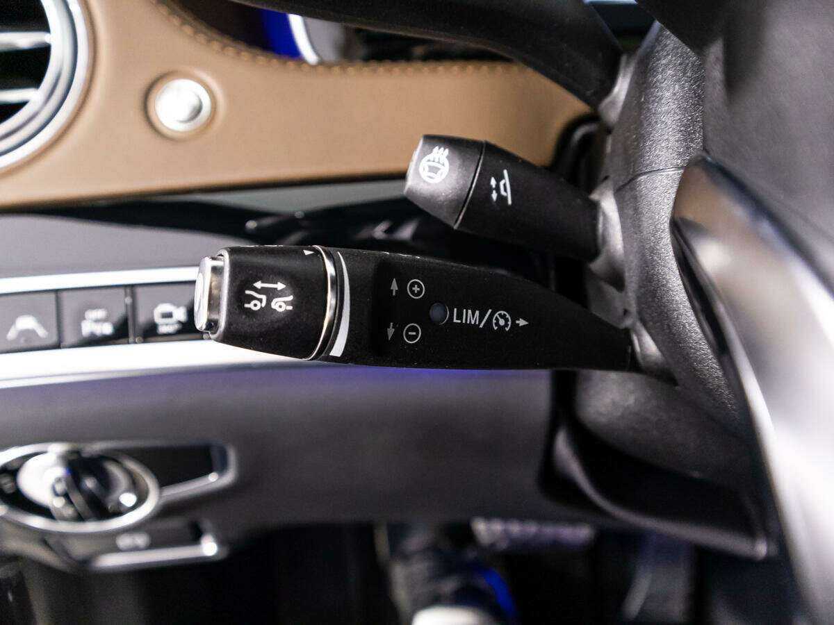 Купить Mercedes-Benz S-Класс AMG 63 AMG Long, 2015, 165 223 км, фото №21