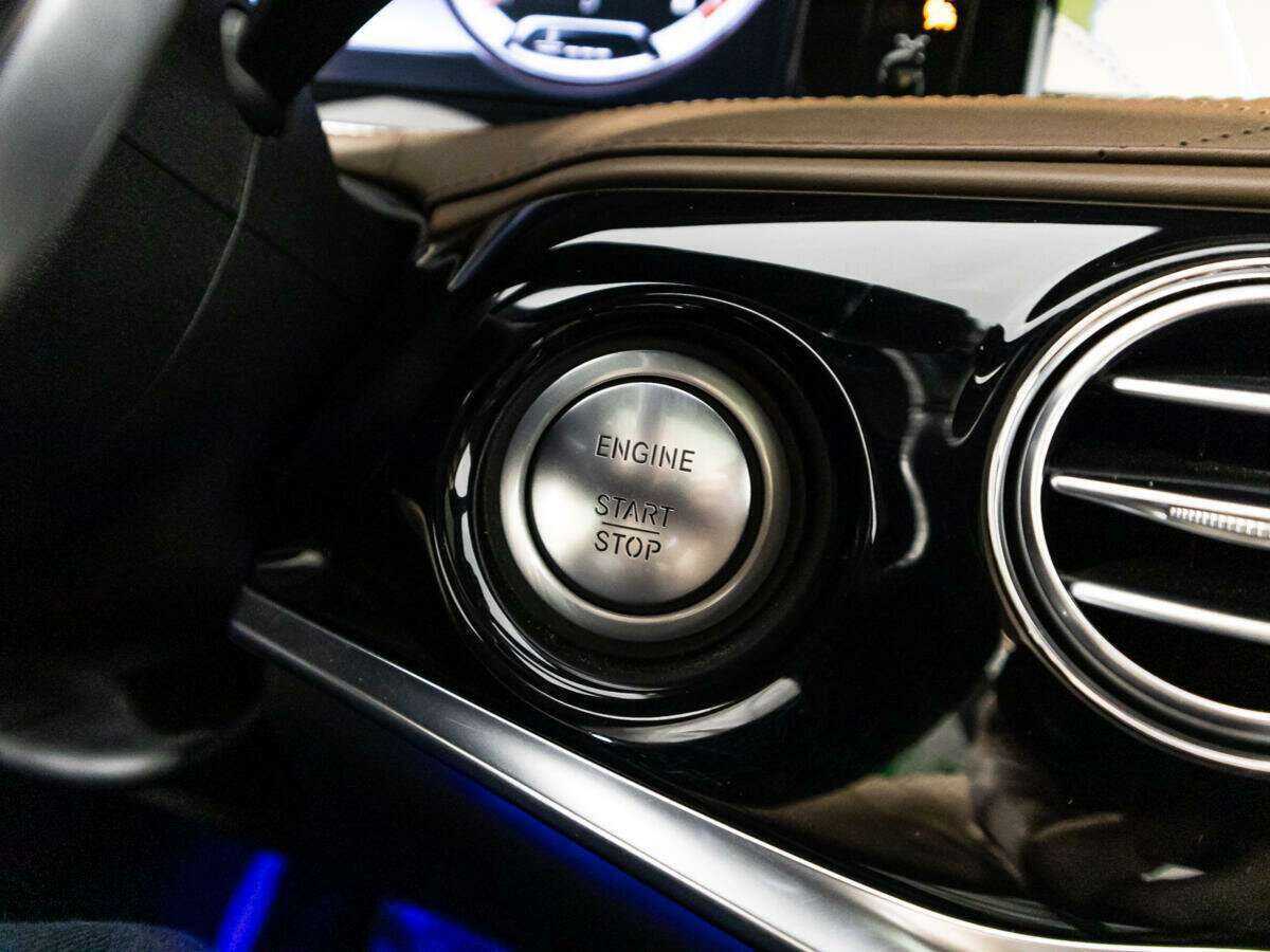 Купить Mercedes-Benz S-Класс AMG 63 AMG Long, 2015, 165 223 км, фото №22