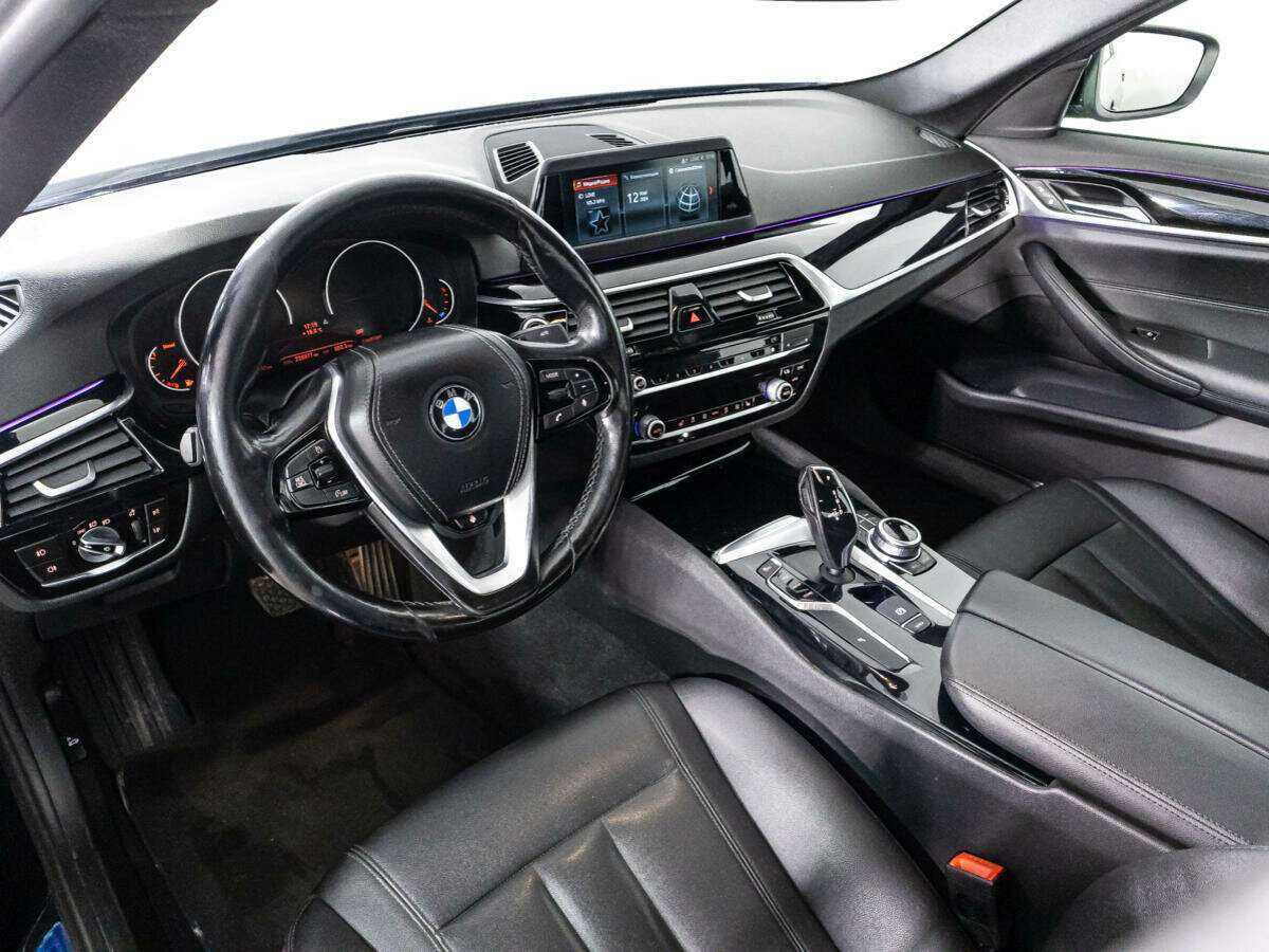 Купить BMW 5 серии 520d, 2017, 226 976 км, фото №11