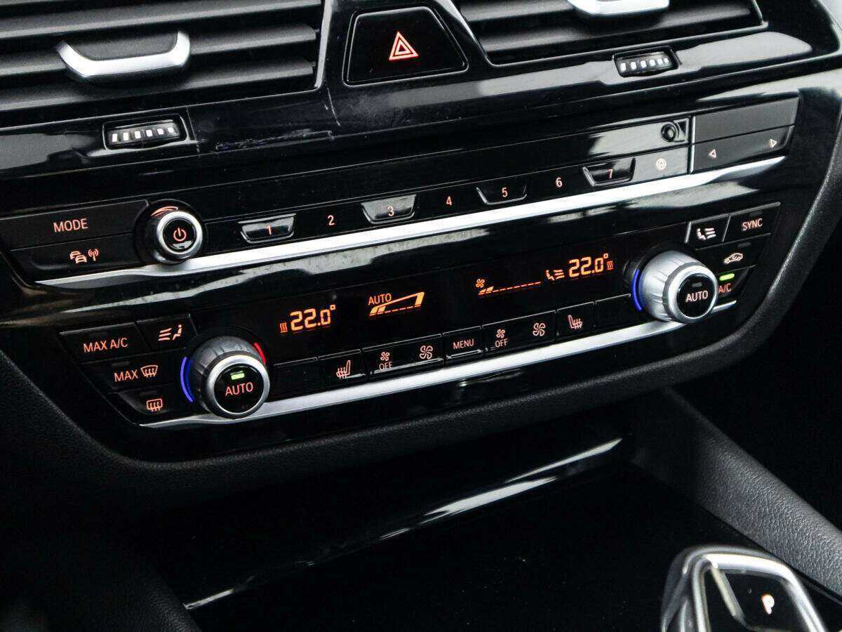 Купить BMW 5 серии 520d, 2017, 226 976 км, фото №17