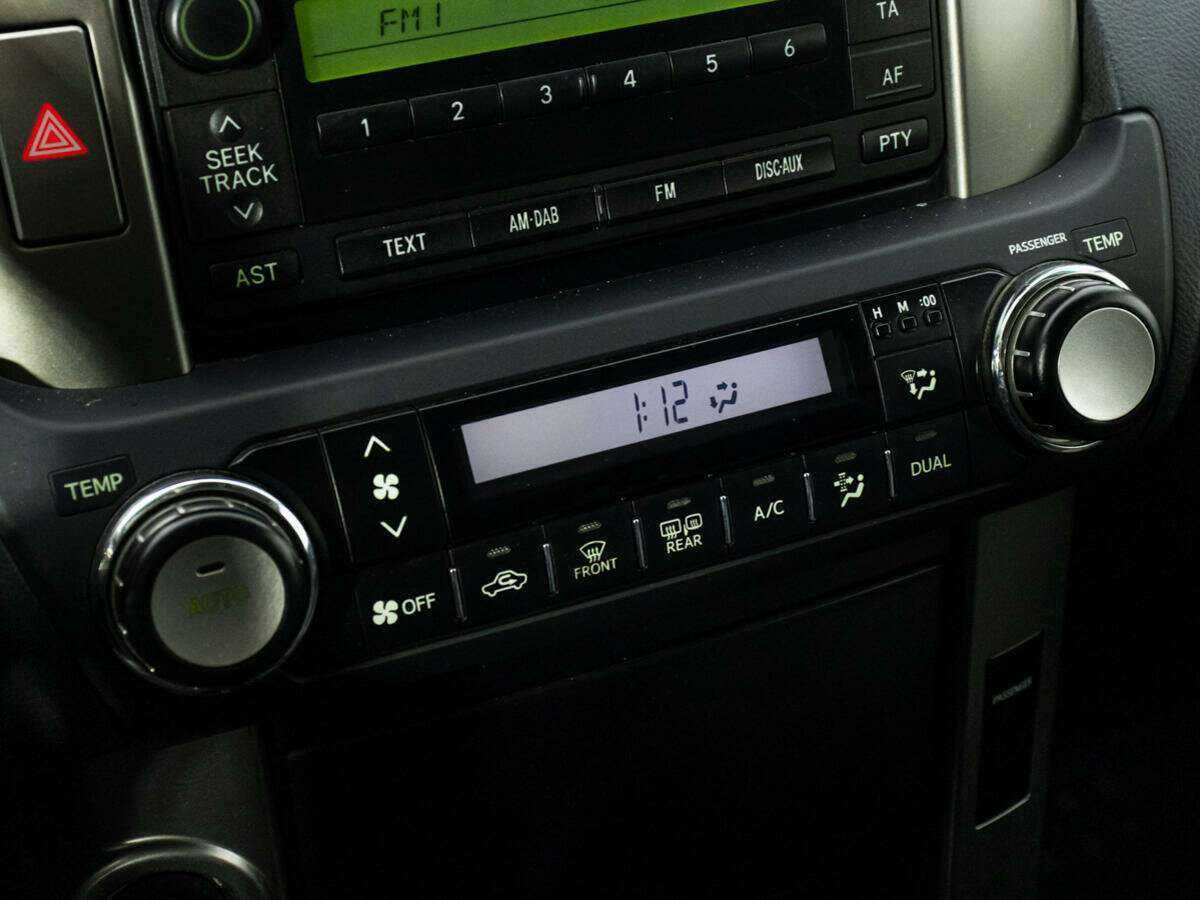 Купить Toyota Land Cruiser Prado, 2012, 175 423 км, фото №13