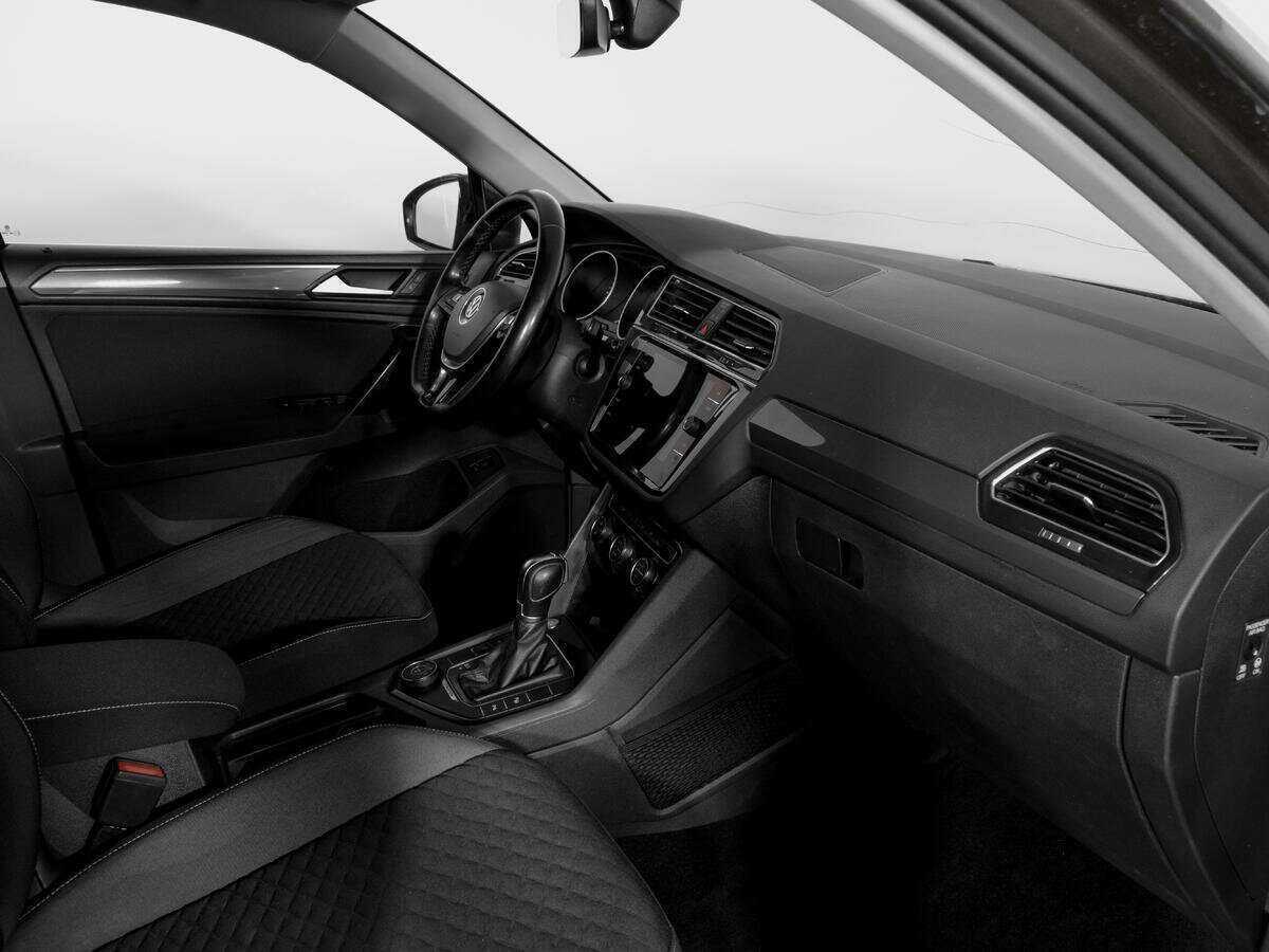Купить Volkswagen Tiguan, 2018, 147 495 км, фото №9