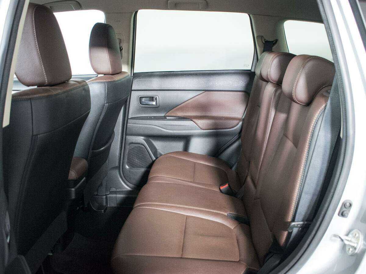 Купить Mitsubishi Outlander, 2017, 144 572 км, фото №9
