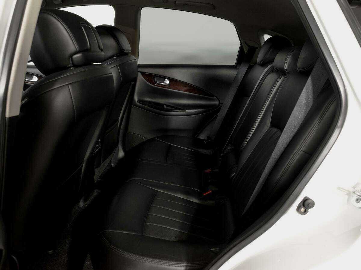 Купить Infiniti QX50, 2014, 61 850 км, фото №10