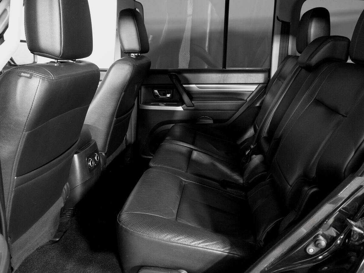 Купить Mitsubishi Pajero, 2011, 140 380 км, фото №10