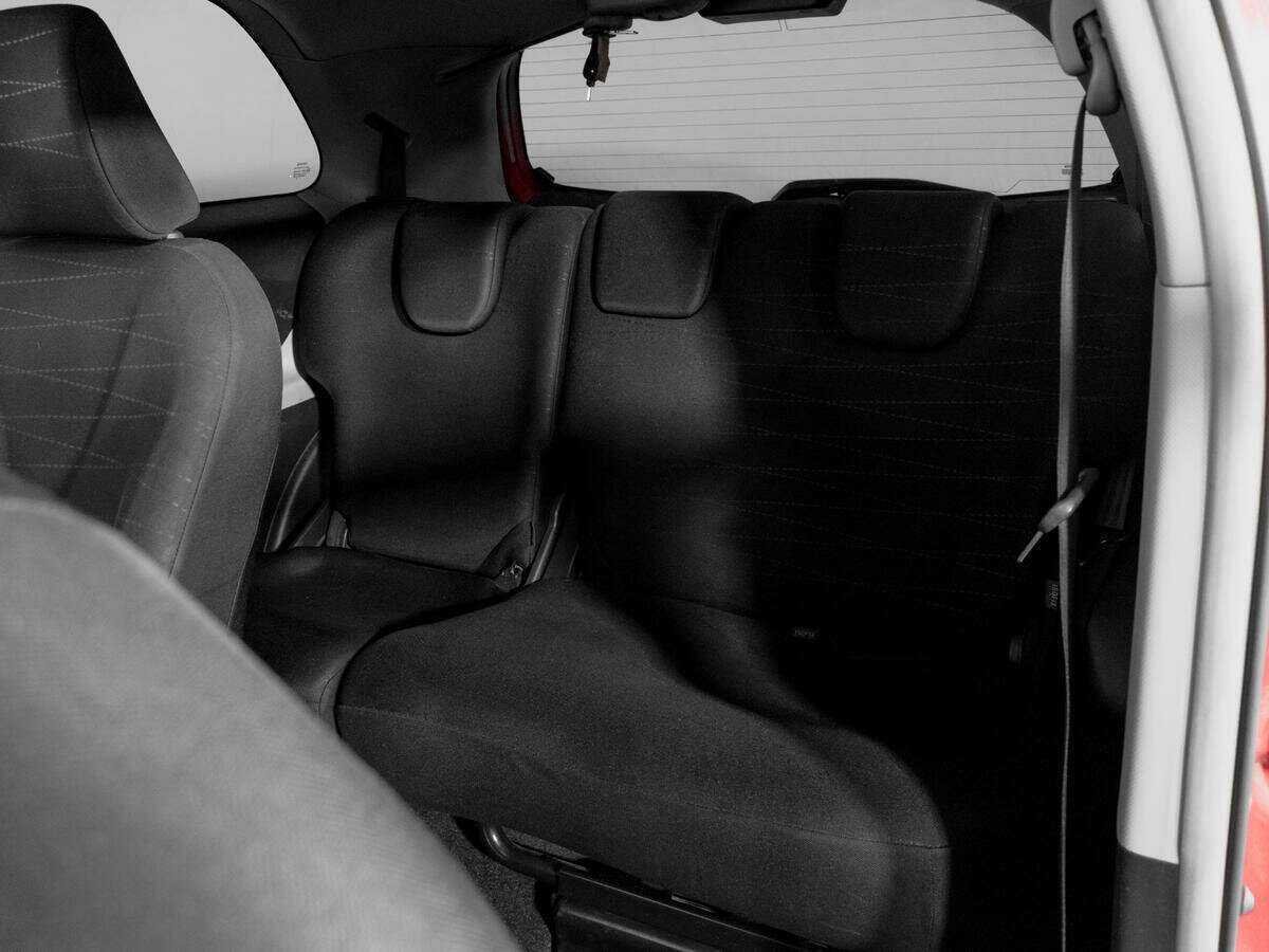 Купить Toyota Yaris, 2010, 219 968 км, фото №10