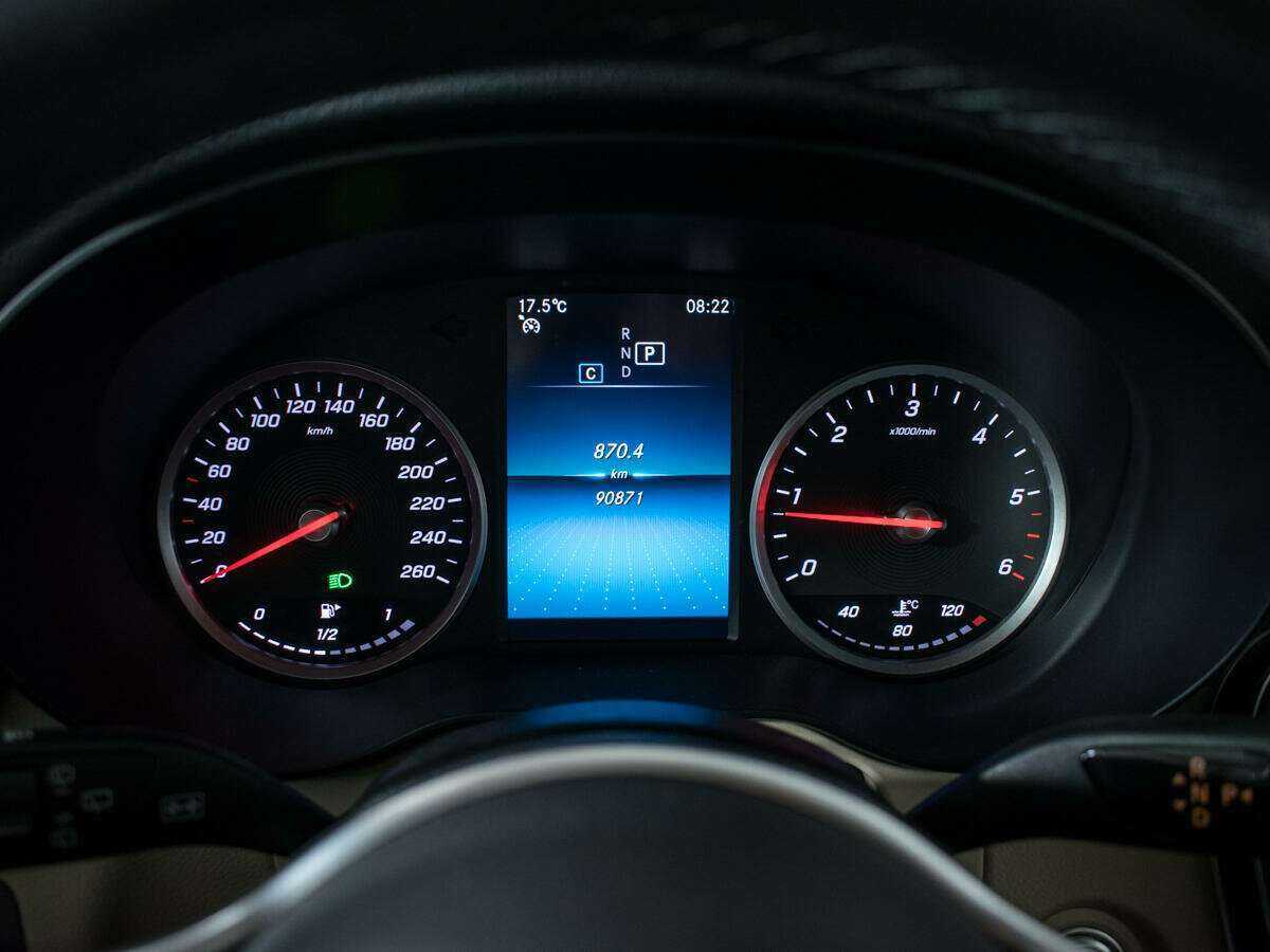 Купить Mercedes-Benz GLC 220 d, 2020, 90 870 км, фото №11