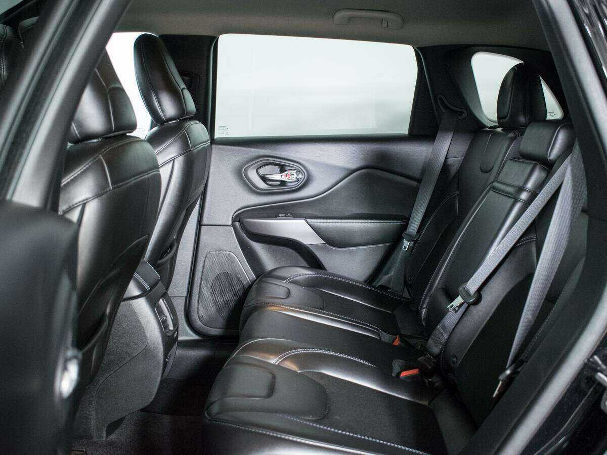 Купить Jeep Cherokee, 2018, 87 497 км, фото №10