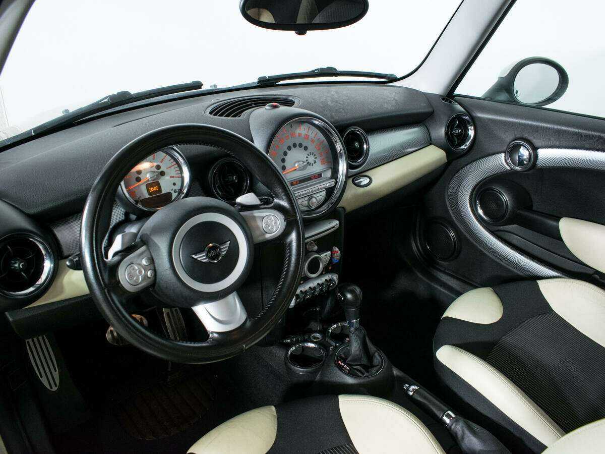 Купить Mini Hatch Cooper S, 2010, 80 122 км, фото №13