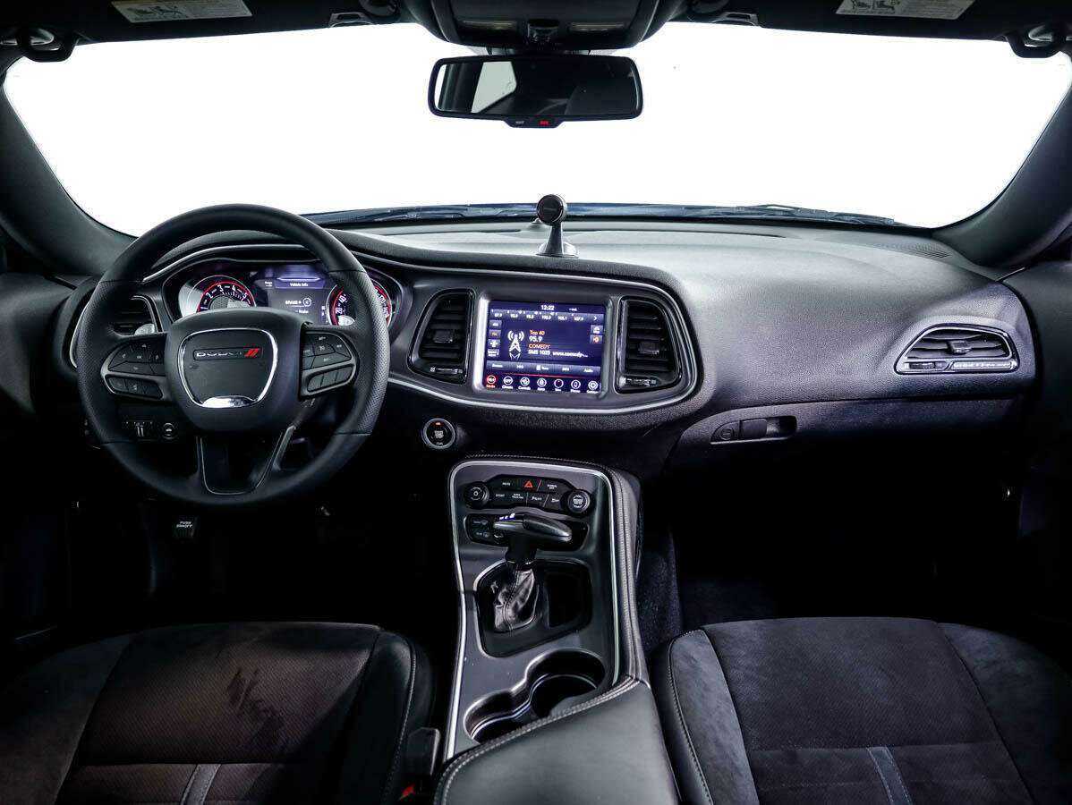 Купить Dodge Challenger, 2020, 57 141 км, фото №9