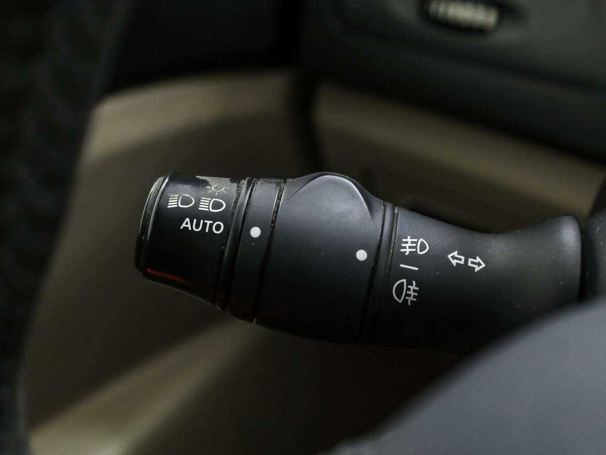 Купить Renault Latitude, 2011, 304 253 км, фото №15