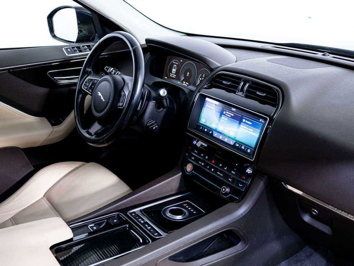 Купить Jaguar F-Pace, 2016, 83 850 км, фото №24