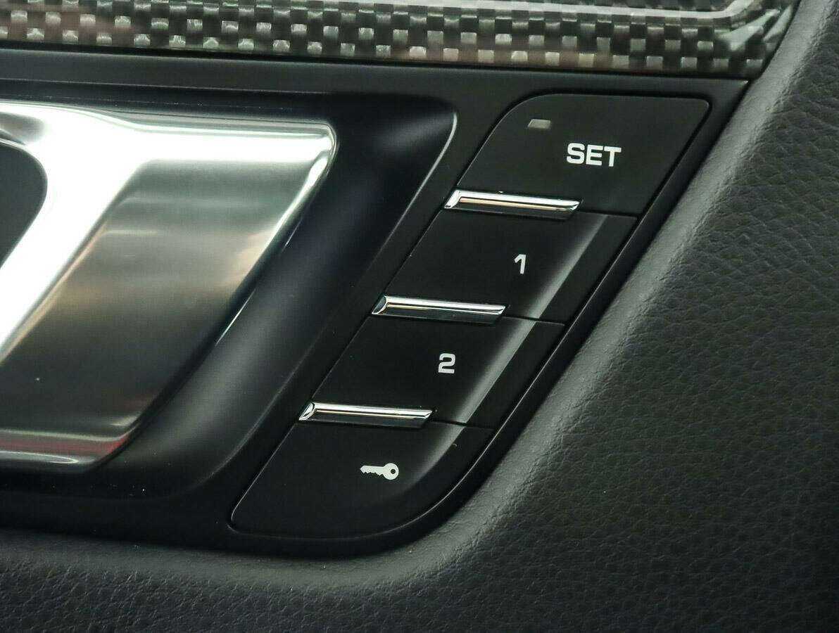 Купить Porsche Macan GTS, 2018, 97 359 км, фото №17