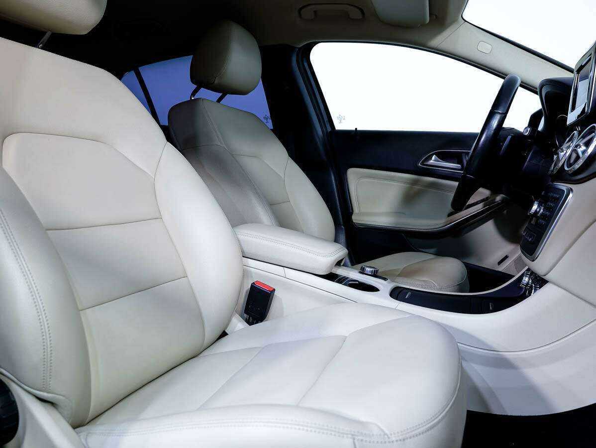 Купить Mercedes-Benz GLA 200, 2015, 127 846 км, фото №10
