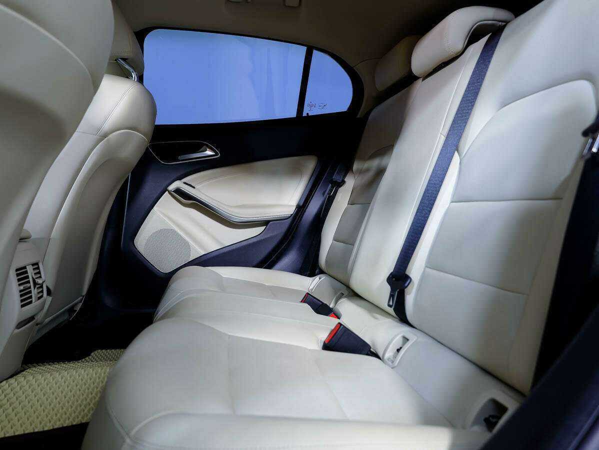 Купить Mercedes-Benz GLA 200, 2015, 127 846 км, фото №11