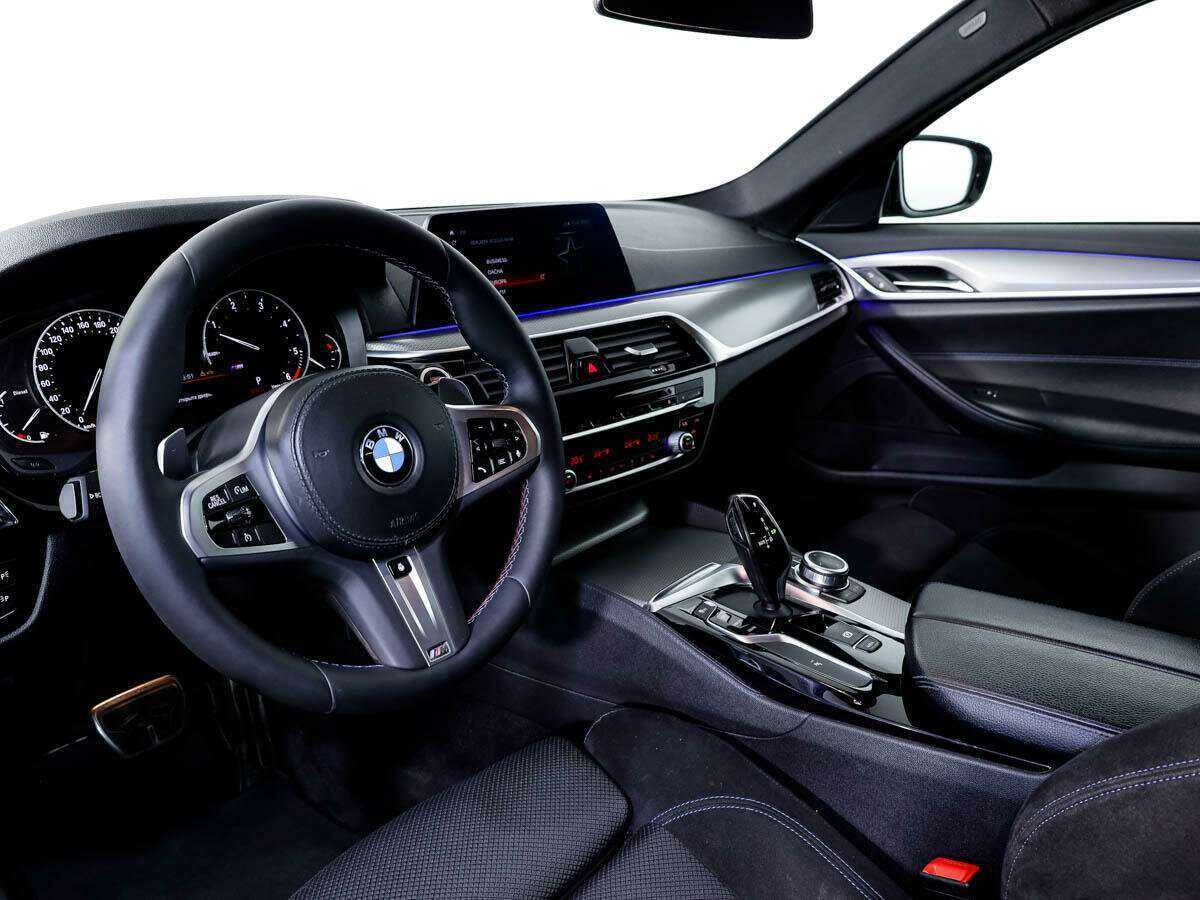 Купить BMW 5 серии 520d xDrive, 2019, 123 215 км, фото №9