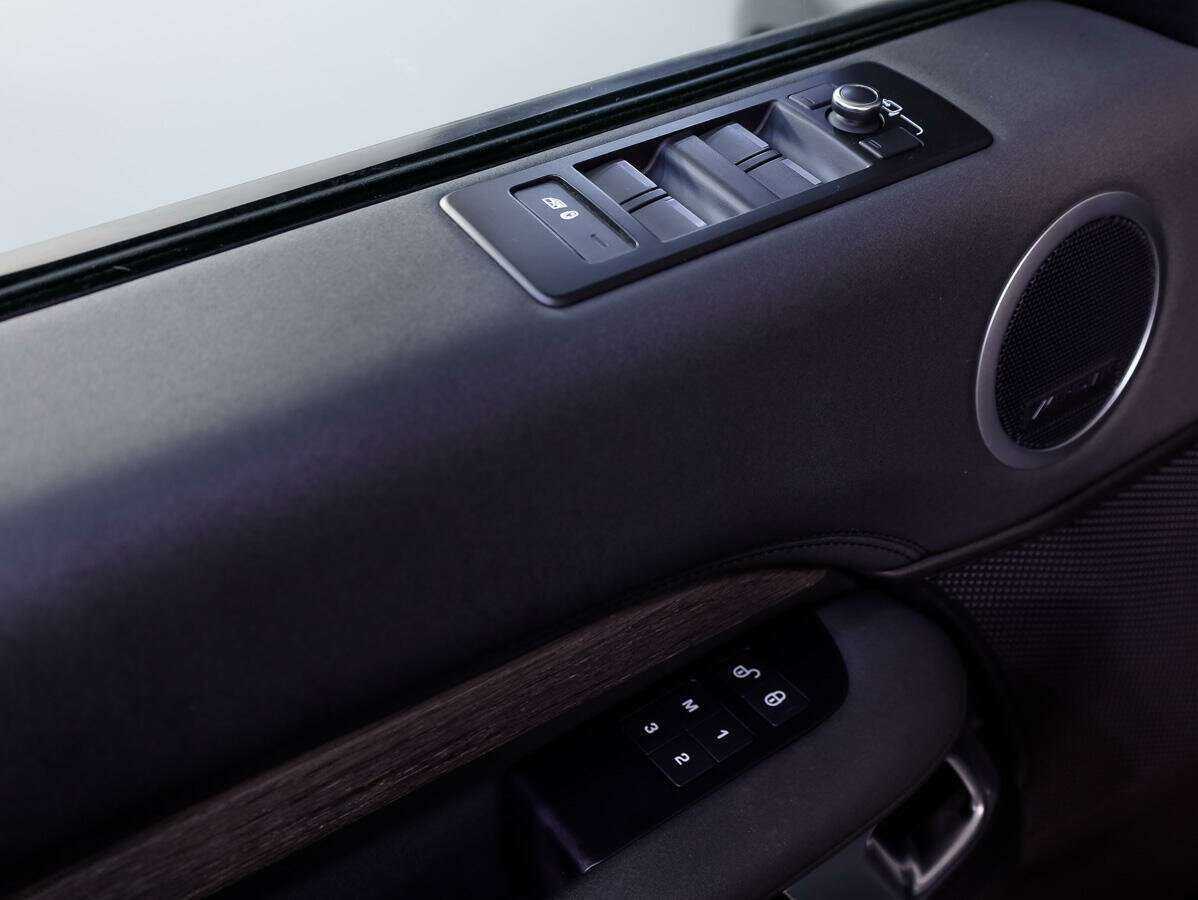 Купить Land Rover Discovery, 2017, 159 693 км, фото №22