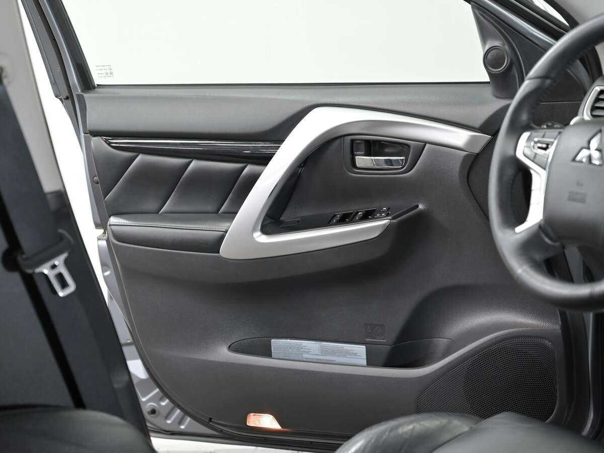 Купить Mitsubishi Pajero Sport, 2017, 169 000 км, фото №10